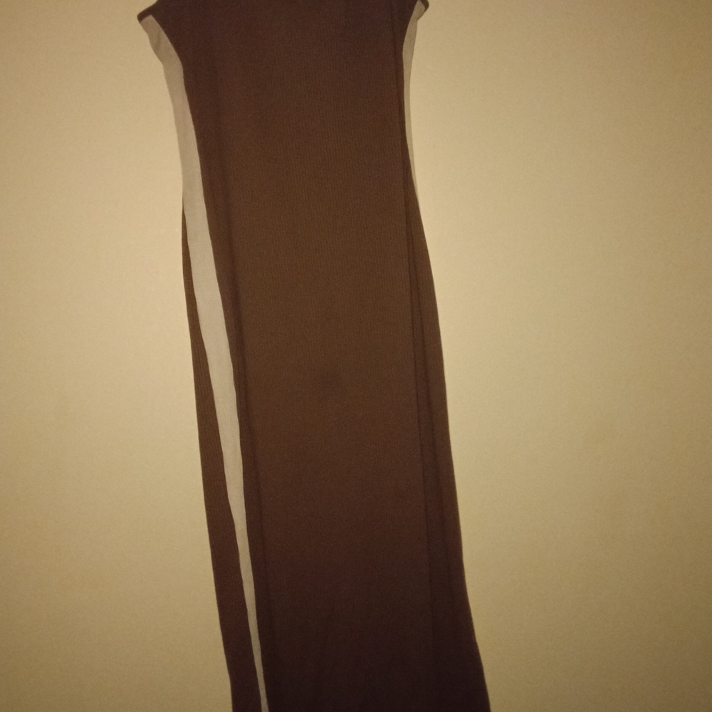 Chic Sleeveless Maxi Dress in Brown and Gray